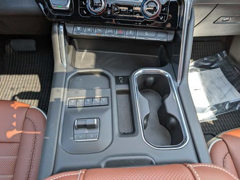 New 2026 GMC Sierra 2500 Denali Ultimate AWD/4WD image 16