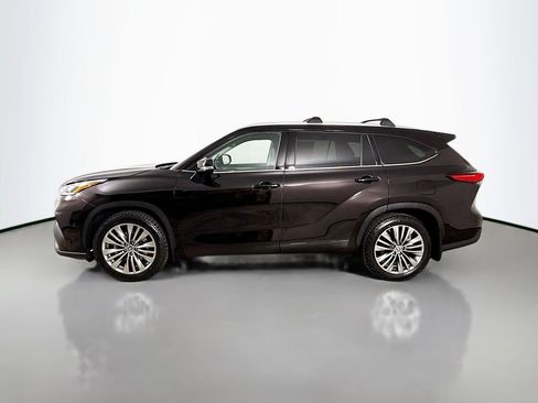 Certified 2020 Toyota Highlander Platinum AWD/4WD image 4