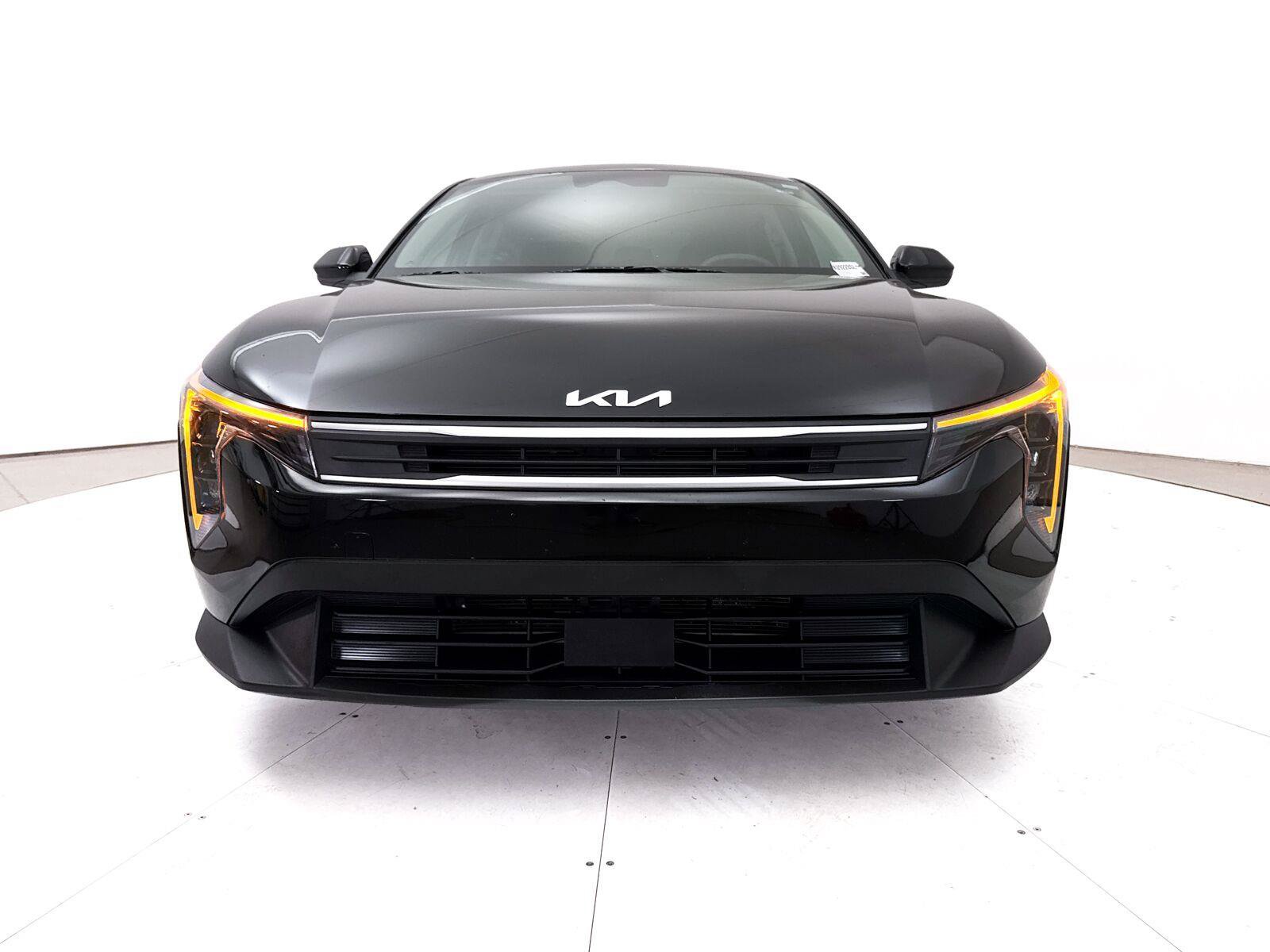 Used 2025 Kia K4 FWD image 12