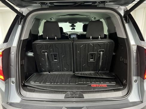 Certified 2023 GMC Acadia SLE w/ Driver Convenience Package FWD image 25