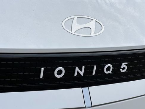 New 2026 Hyundai Ioniq 5 SEL image 9