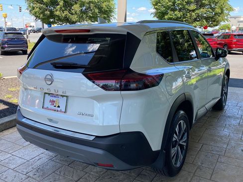 Certified 2023 Nissan Rogue SV w/ SV Premium B Package AWD/4WD image 7