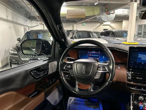 Used 2022 Lincoln Navigator L Reserve AWD/4WD image 23