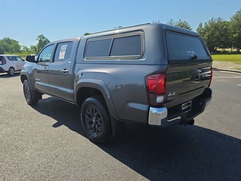 Used 2022 Toyota Tacoma SR5 AWD/4WD image 13