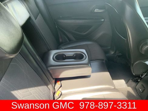Used 2019 Chevrolet Trax LT w/ LT Convenience Package AWD/4WD image 30
