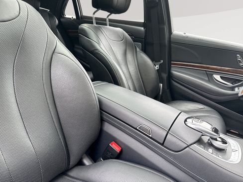 Used 2015 Mercedes-Benz S 550 4MATIC Sedan image 24