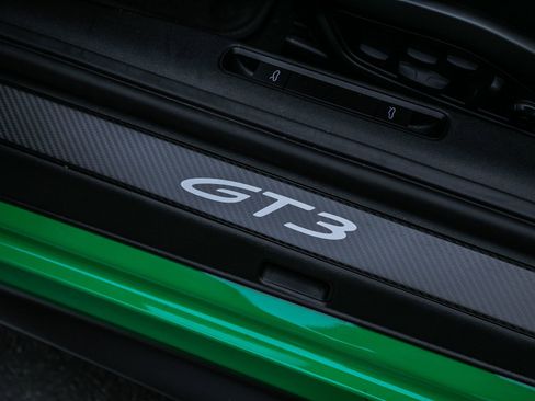 Used 2026 Porsche 911 GT3 RWD image 19