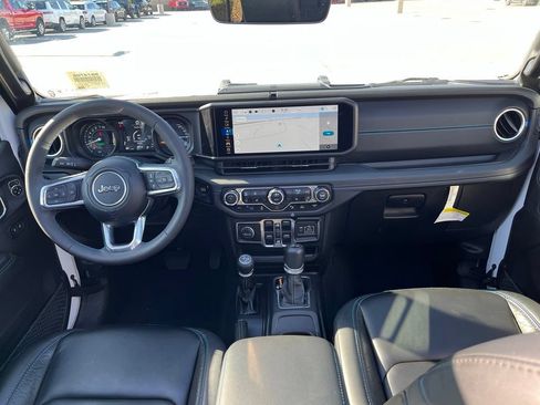 Used 2024 Jeep Wrangler High Altitude AWD/4WD image 12