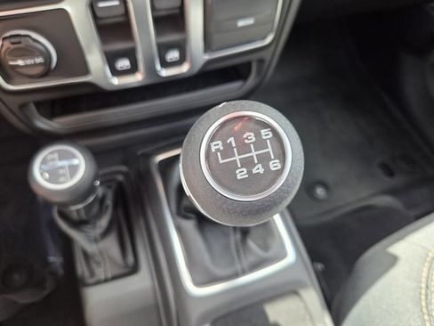 Used 2026 Jeep Wrangler Sport AWD/4WD image 30