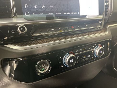 Used 2023 GMC Sierra 1500 Elevation image 18