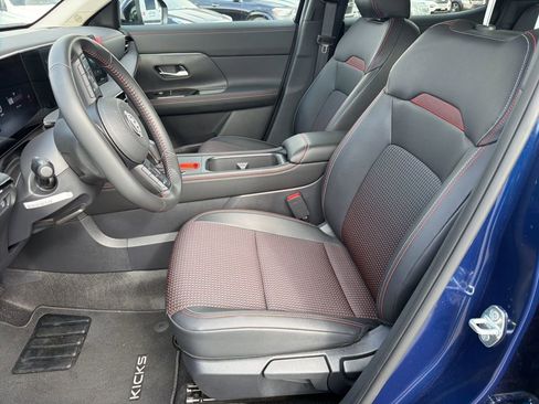 Used 2026 Nissan Kicks SR image 9