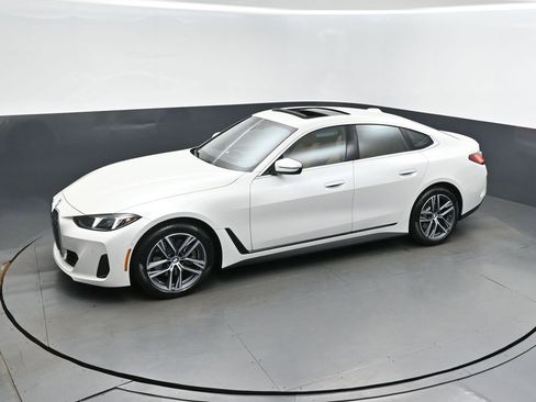 Certified 2025 BMW 430i image 1
