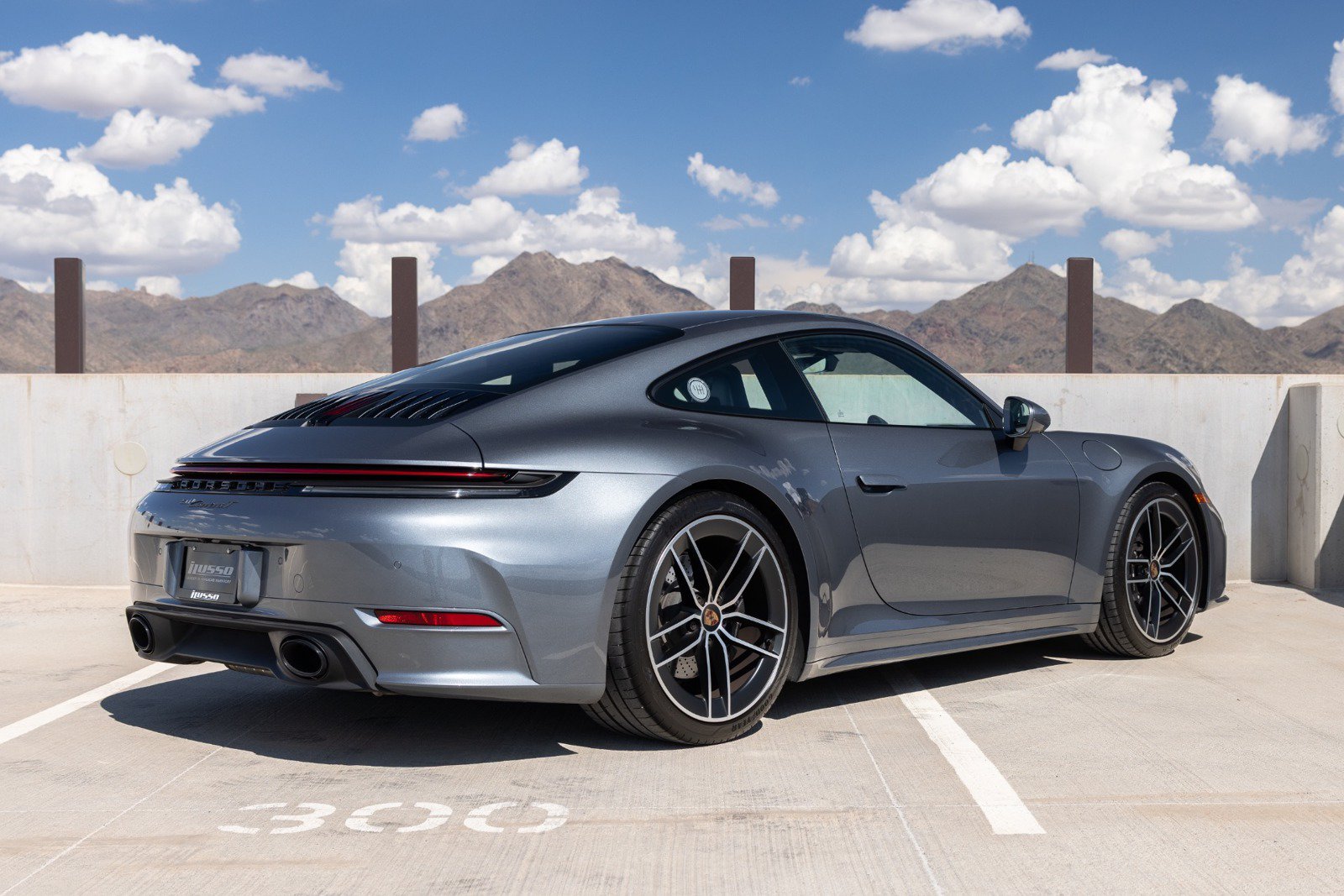 Used 2025 Porsche 911 Carrera T RWD image 10