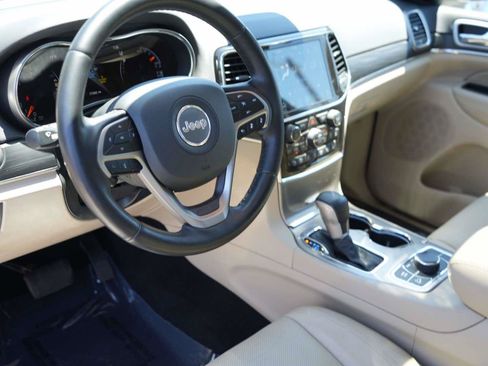 Used 2021 Jeep Grand Cherokee Limited w/ Luxury Group II AWD/4WD image 13
