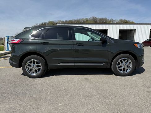 Used 2024 Ford Edge SEL w/ Convenience Package AWD/4WD image 4