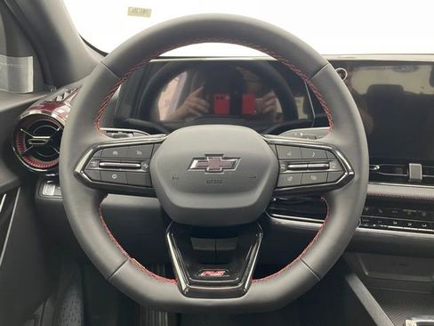 New 2026 Chevrolet Equinox RS w/ Convenience Package III AWD/4WD image 12