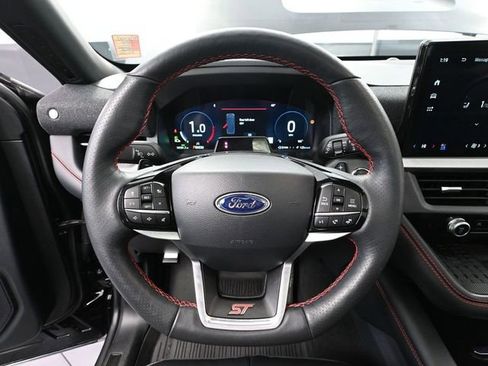 Used 2025 Ford Explorer ST image 26
