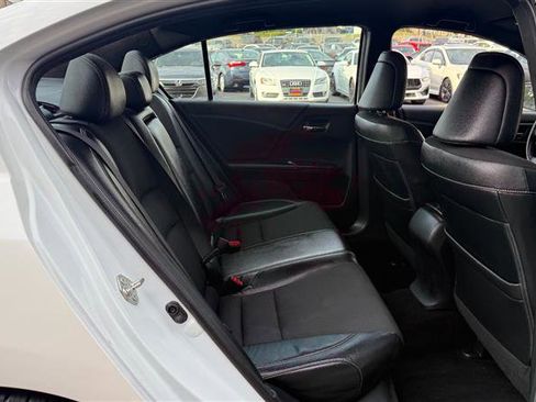 Used 2017 Honda Accord Sport image 17