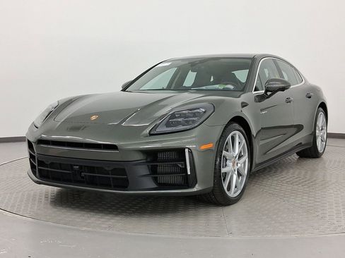 New 2026 Porsche Panamera 4 image 1