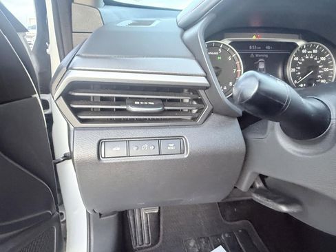 Used 2024 Nissan Altima 2.5 SR image 19