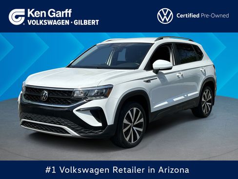Certified 2024 Volkswagen Taos SE FWD image 1