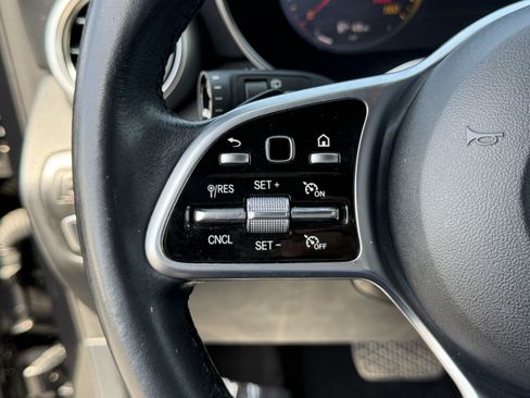 Used 2020 Mercedes-Benz GLC 300 image 18