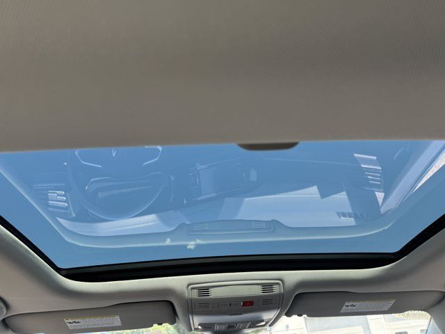 Used 2023 Volkswagen Jetta SE w/ Panoramic Sunroof Package FWD image 17
