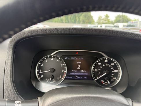 Used 2024 Nissan Frontier SV w/ Technology Package RWD image 30