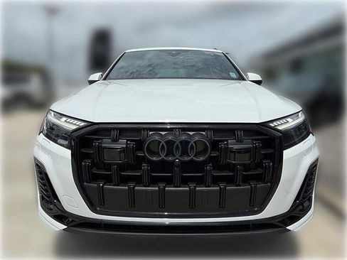 Used 2025 Audi Q7 3.0T Prestige AWD/4WD image 2