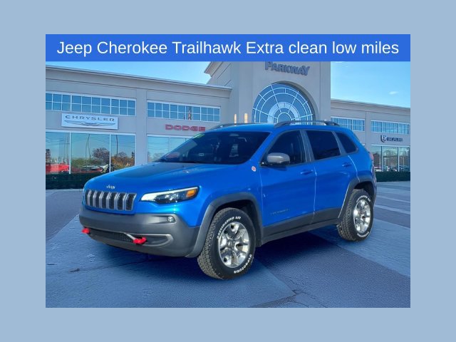 Used 2019 Jeep Cherokee Trailhawk w/ Comfort/Convenience Group AWD/4WD image 1