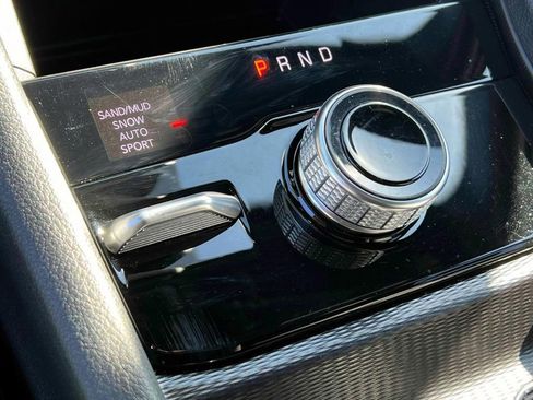 Certified 2024 Jeep Grand Cherokee Limited image 27