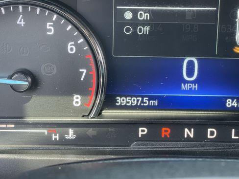 Used 2023 Ford Explorer XLT w/ Equipment Group 202A RWD image 32