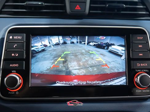 Used 2025 Nissan Versa SV image 29