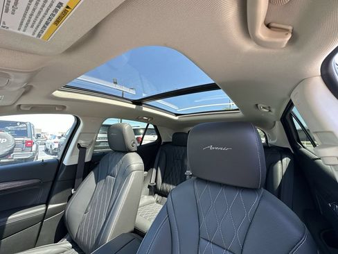 Used 2023 Buick Envision Avenir AWD/4WD image 24