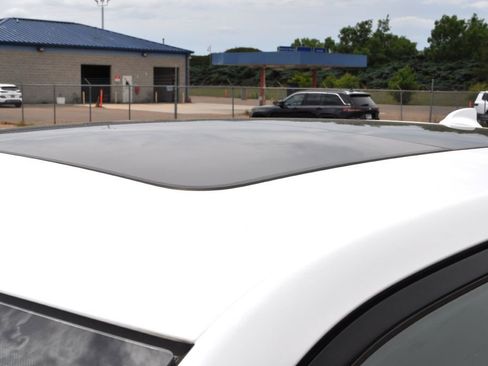 Used 2023 Chrysler 300 S w/ Comfort Group RWD image 7