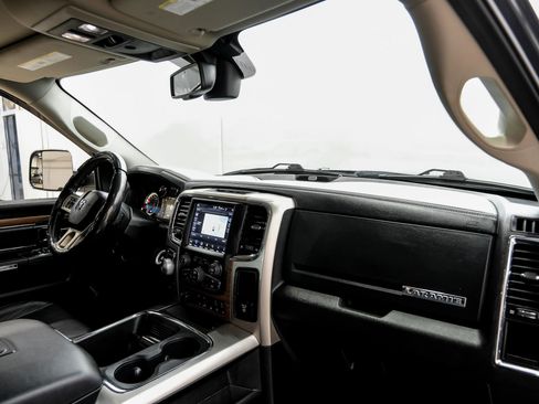 Used 2018 RAM 1500 Laramie w/ Convenience Group AWD/4WD image 13