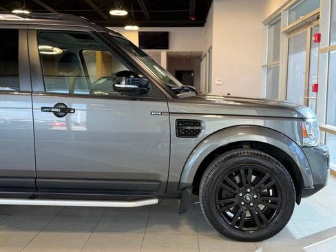 Used 2016 Land Rover LR4 HSE image 16