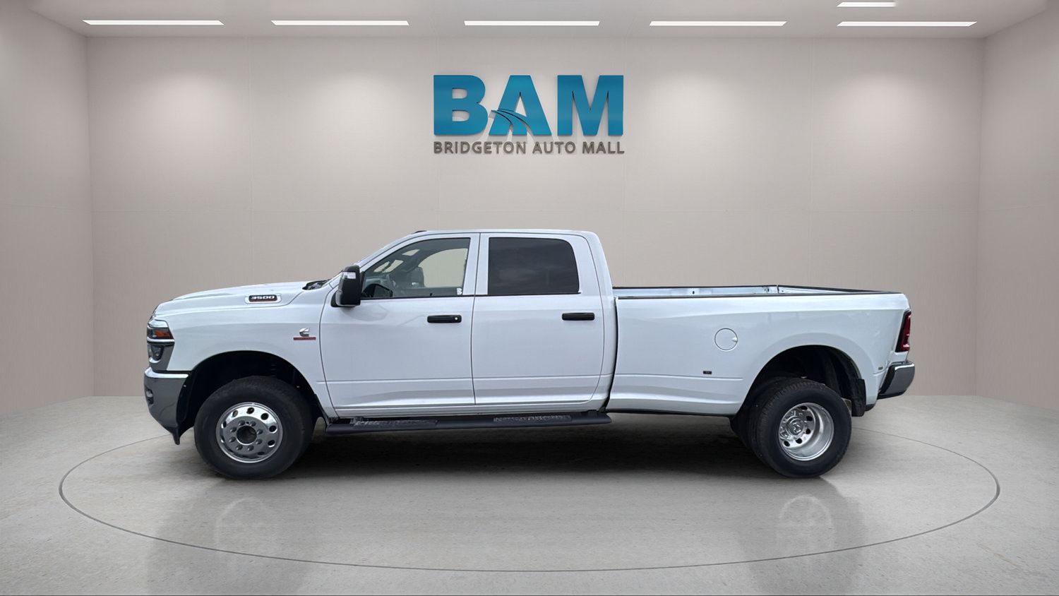 Used 2026 RAM 3500 Tradesman AWD/4WD image 4