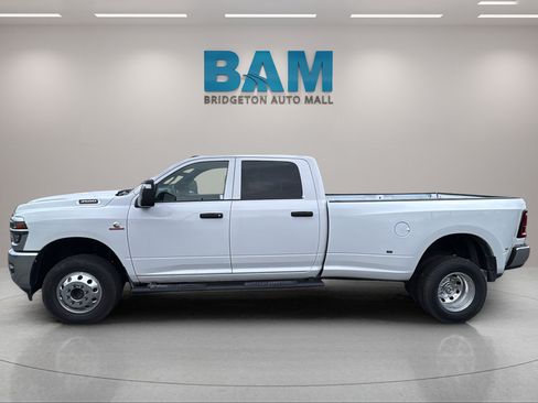 Used 2026 RAM 3500 Tradesman AWD/4WD image 4