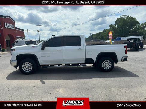 Used 2024 Chevrolet Silverado 2500 LT AWD/4WD image 1