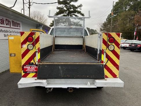 Used 2004 Ford F350 XL image 14