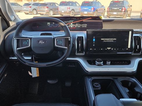 New 2025 Ford Expedition Platinum w/ Driver's Package image 6