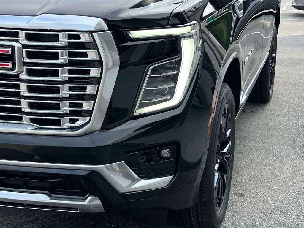 New 2026 GMC Yukon Denali w/ Sun & Power Step Package AWD/4WD image 9