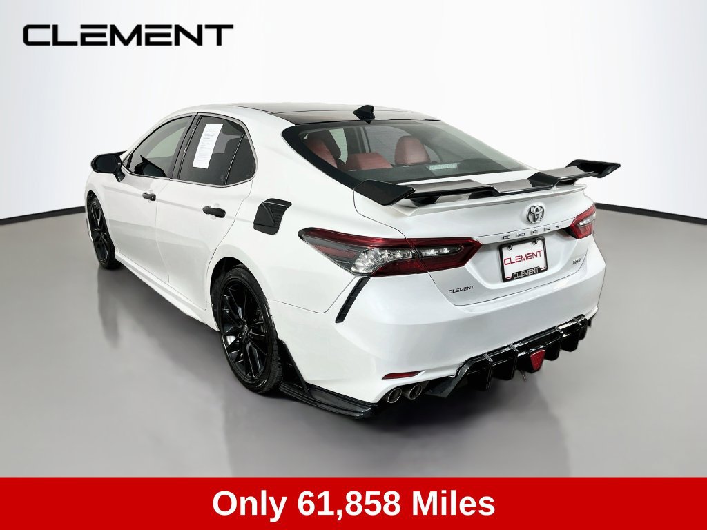 Used 2022 Toyota Camry XSE FWD image 9