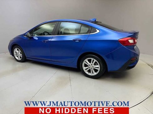 Used 2016 Chevrolet Cruze LT w/ Sun And Sound Package FWD image 3