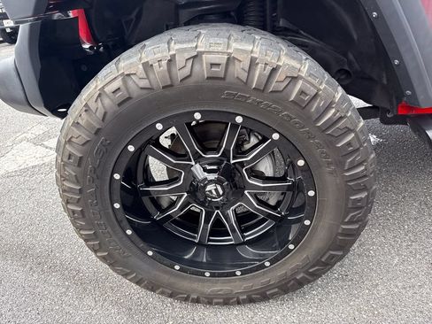 Used 2018 Jeep Wrangler Unlimited Sport S AWD/4WD image 11
