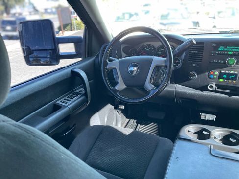 Used 2007 Chevrolet Silverado 2500 LT w/ 1LT Convenience Package image 13