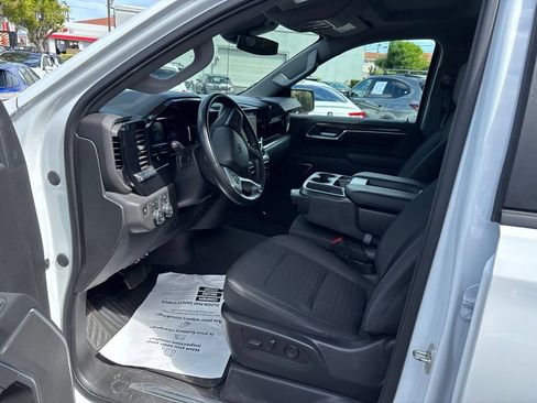 Used 2023 Chevrolet Silverado 1500 RST w/ Z71 Off-Road Package AWD/4WD image 14