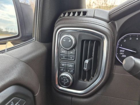 Used 2019 GMC Sierra 1500 SLT w/ SLT Premium Package image 18