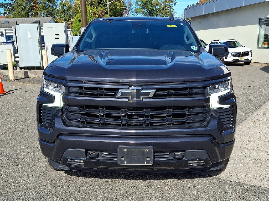 Used 2023 Chevrolet Silverado 1500 RST w/ Z71 Off-Road Package AWD/4WD image 2